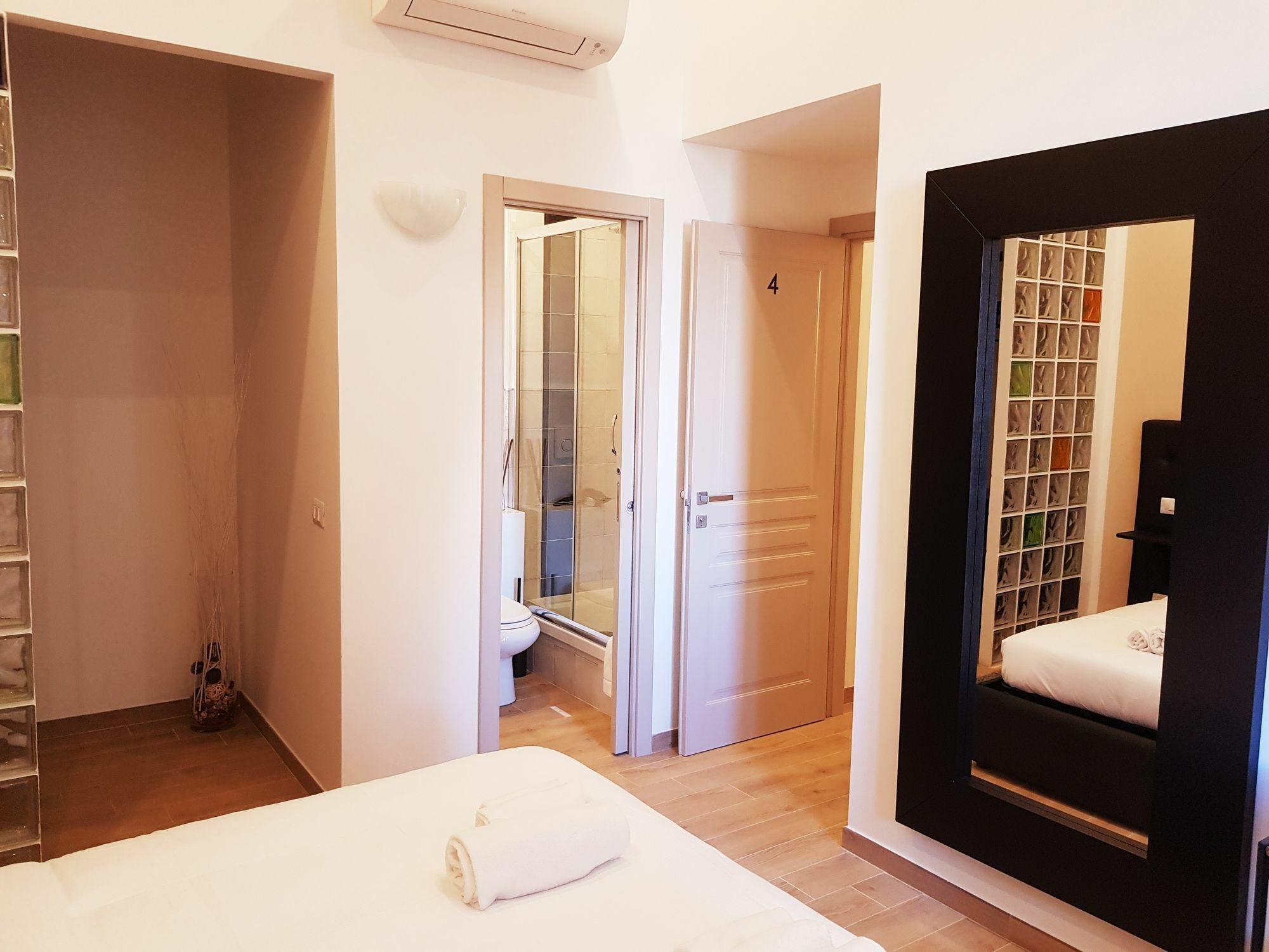 Cairoli Rooms Róma Kültér fotó